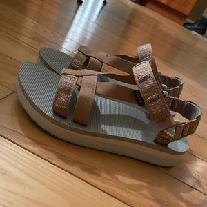 Teva midform arivaca sandal